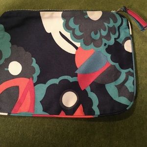 Marc By Marc Jacobs Zipper Make‎ Up Case Clutch